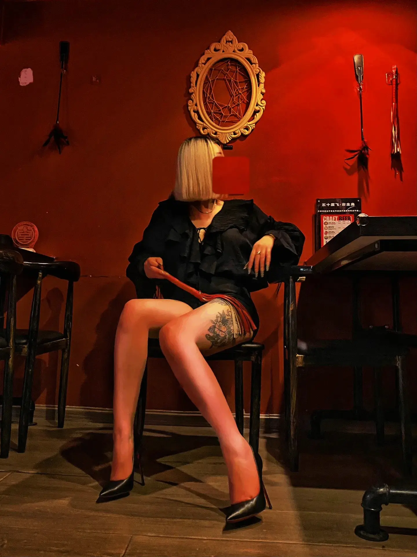【西檬之家】字母圈踩脚玩法指南：践踏癖入门与边界